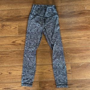 LULULEMON leggings size 4